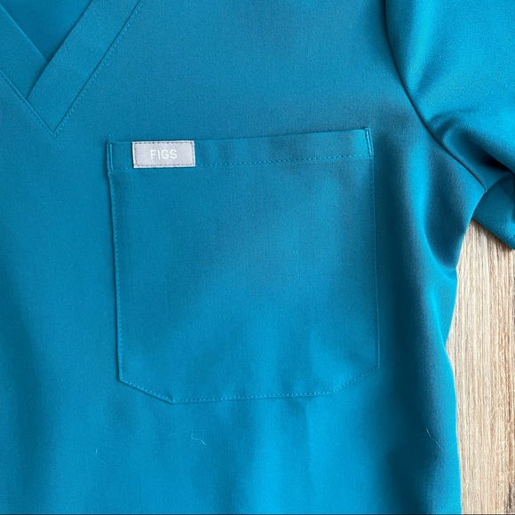 Figs XXS Pacific Blue Catarina One Pocket Scrub Top - Picture 4 of 4